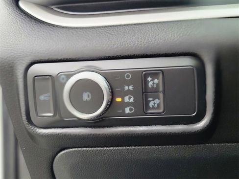 Used 2022 Ford Explorer XLT w/ Equipment Group 202A image 27