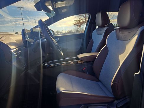 Certified 2023 Volkswagen ID.4 2WD image 10