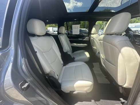 Certified 2023 Cadillac XT6 Sport AWD/4WD image 30