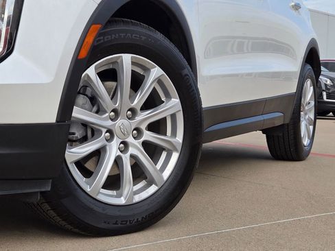 Certified 2023 Cadillac XT4 Luxury w/ Cold Weather Package image 6