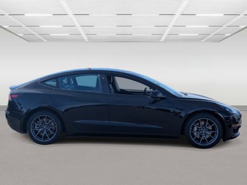 Used 2022 Tesla Model 3 image 6