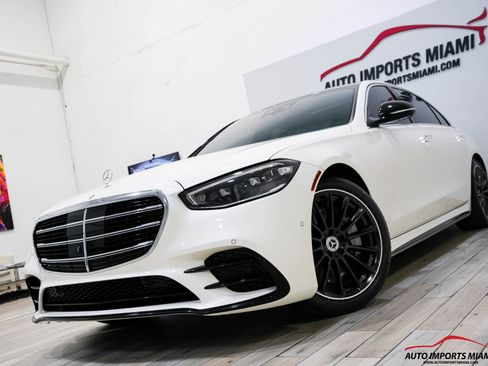 Used 2022 Mercedes-Benz S 580 4MATIC Sedan image 2