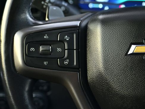 Used 2023 Chevrolet Silverado 1500 High Country w/ Technology Package image 18