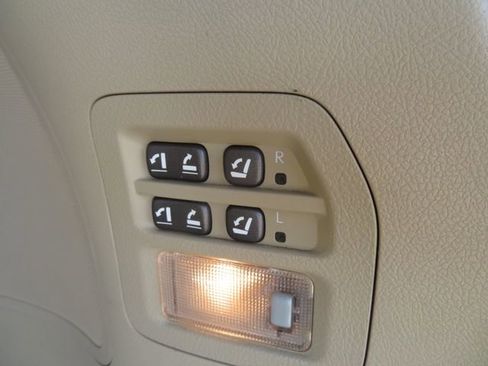 Used 2008 Lexus LX 570 4WD image 21