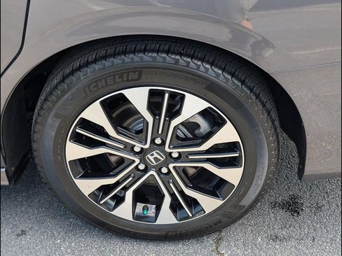 Used 2025 Honda Odyssey Elite image 23