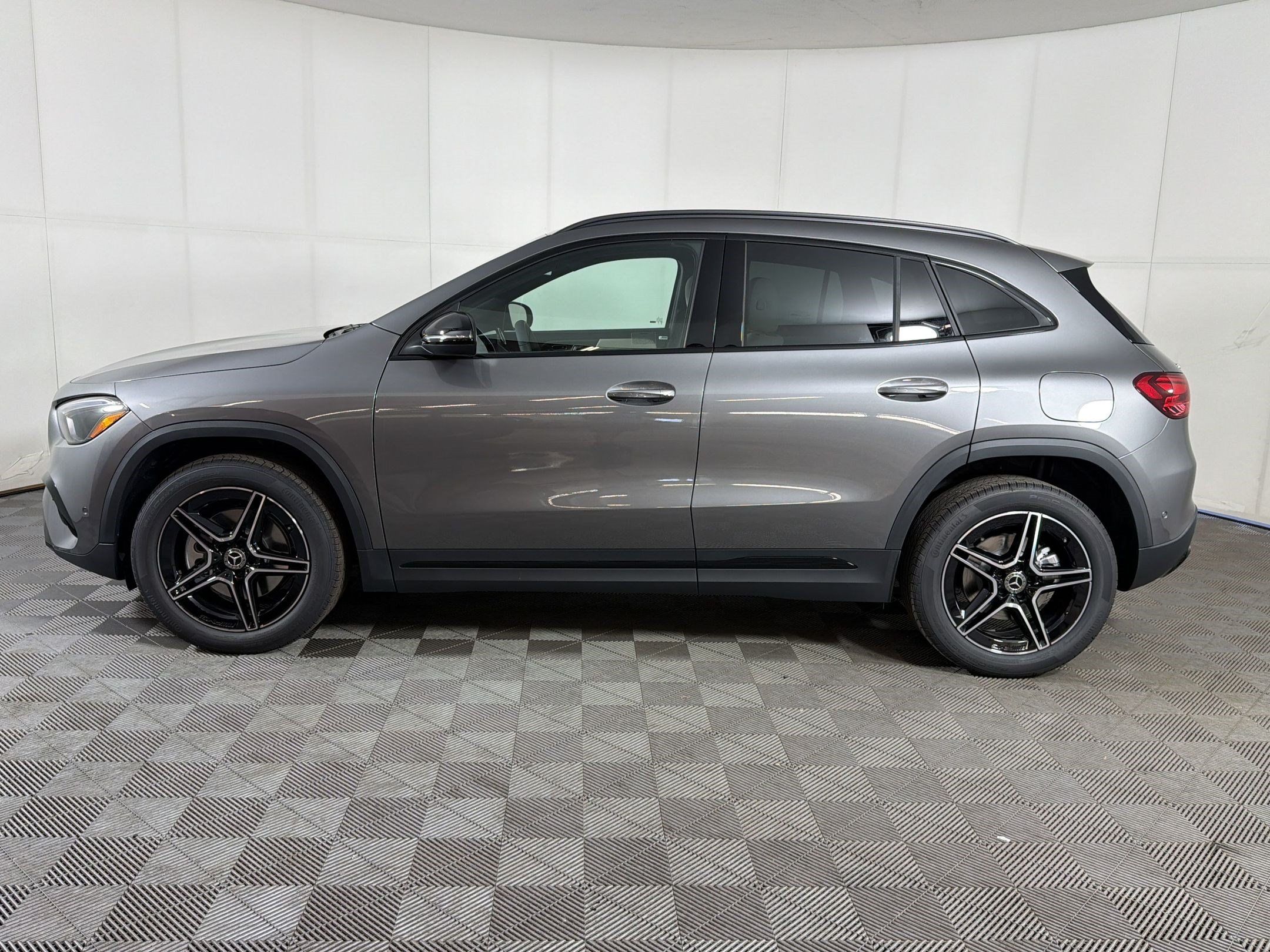 Used 2026 Mercedes-Benz GLA 250 4MATIC image 2