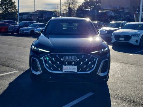 New 2025 Audi SQ5 Prestige image 8