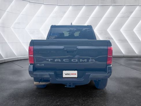 Used 2024 Toyota Tacoma TRD Sport image 5