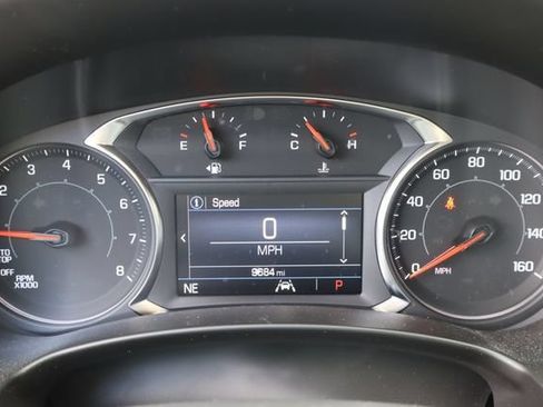Used 2024 GMC Terrain SLE AWD/4WD image 9