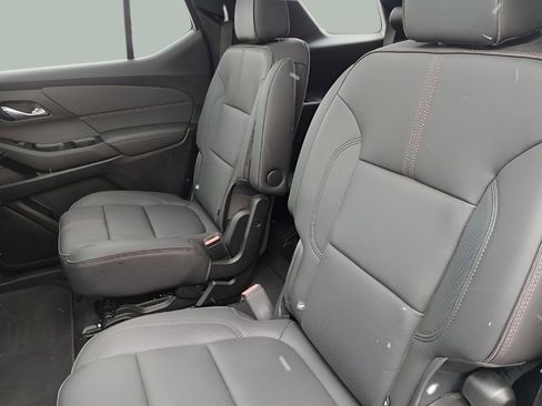 Used 2023 Chevrolet Traverse RS image 22