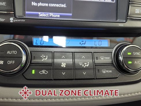 Used 2014 Toyota RAV4 Limited AWD/4WD image 23