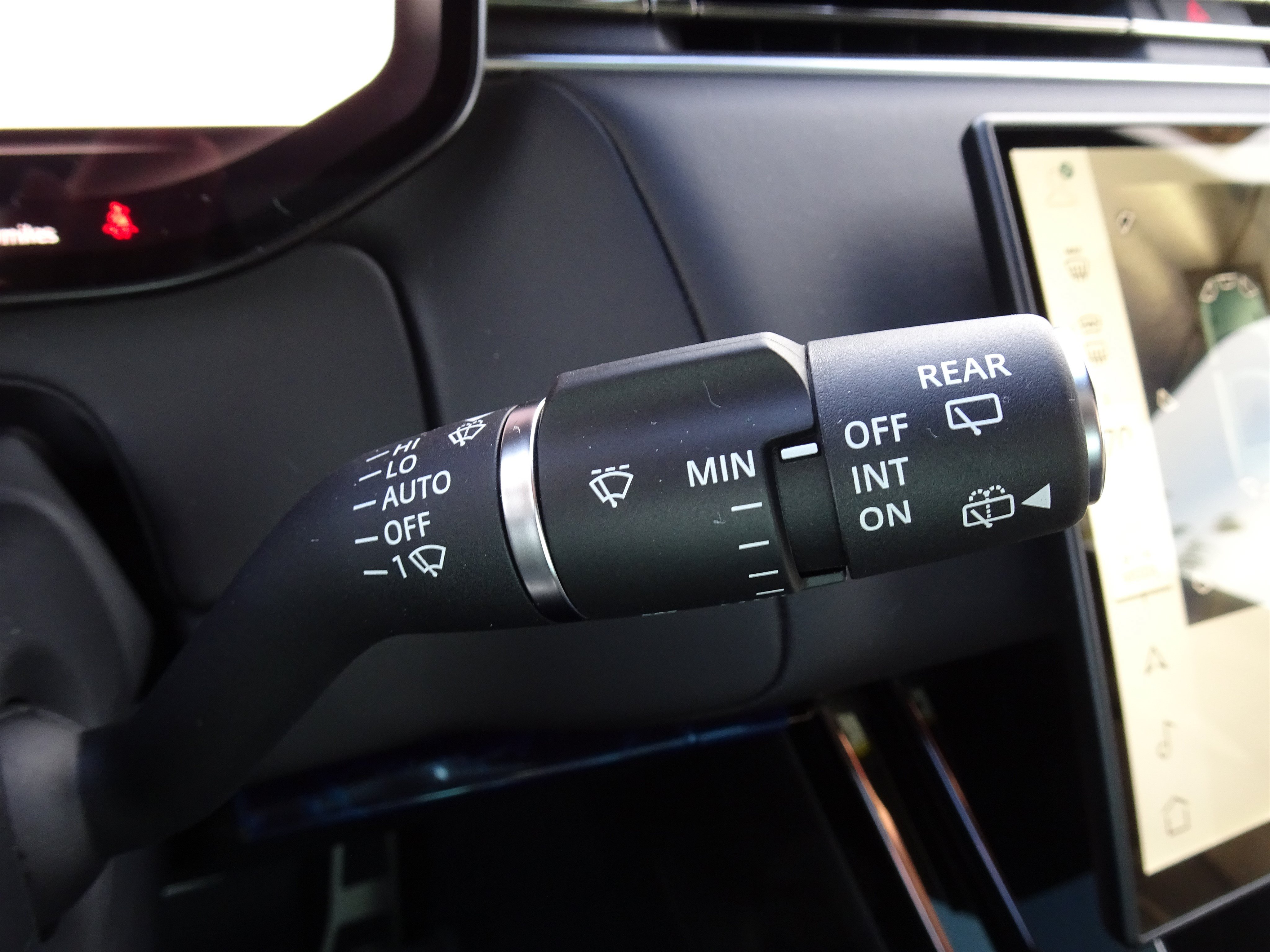 New 2027 Land Rover Range Rover Sport Dynamic SE AWD/4WD image 26