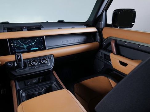 Used 2021 Land Rover Defender 90 X image 18