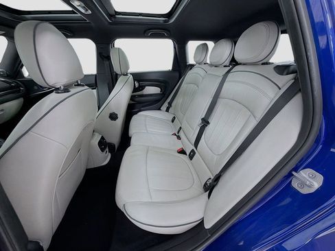 Used 2019 MINI Cooper Clubman S w/ Starlight Blue Edition image 27