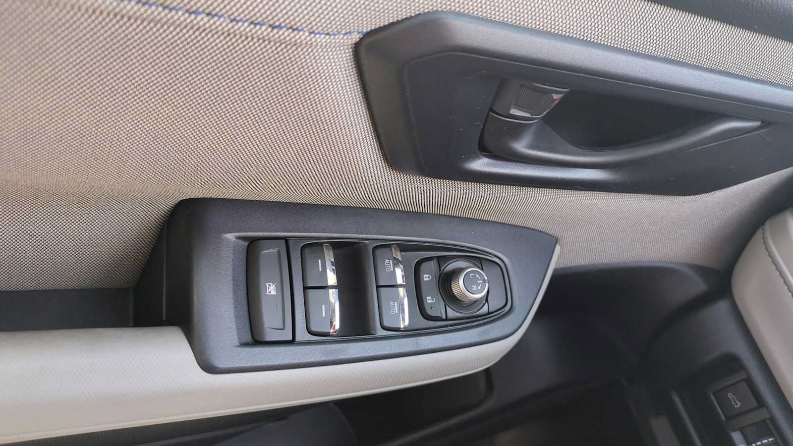 Certified 2025 Subaru Forester Premium AWD/4WD image 20