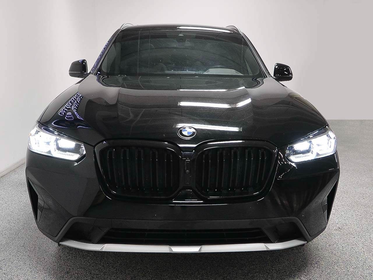 Used 2023 BMW X3 xDrive30i w/ Convenience Package AWD/4WD image 2