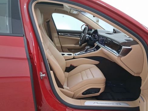 Certified 2023 Porsche Panamera 4S image 35
