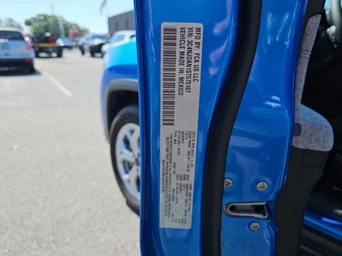 Used 2025 Jeep Compass Sport AWD/4WD image 16