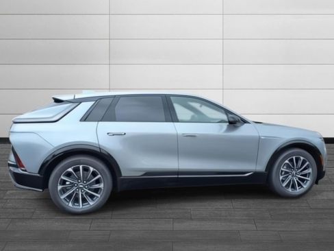 New 2025 Cadillac Lyriq Sport image 6