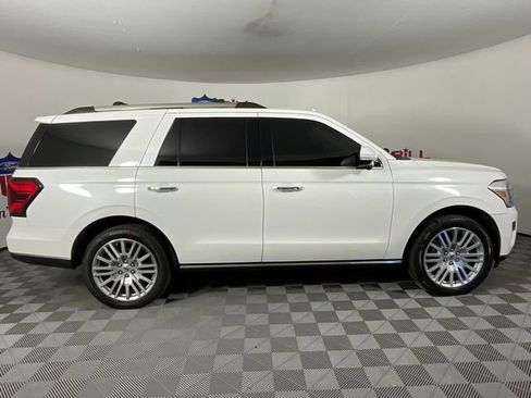 Certified 2022 Ford Expedition Limited image 2