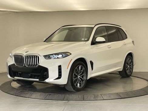 Used 2026 BMW X5 xDrive40i w/ M Sport Package AWD/4WD image 1