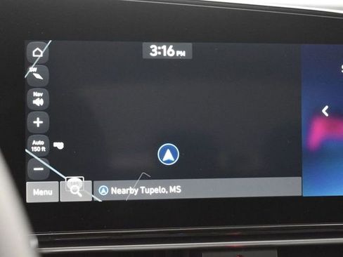 Used 2025 Hyundai Elantra SEL image 14