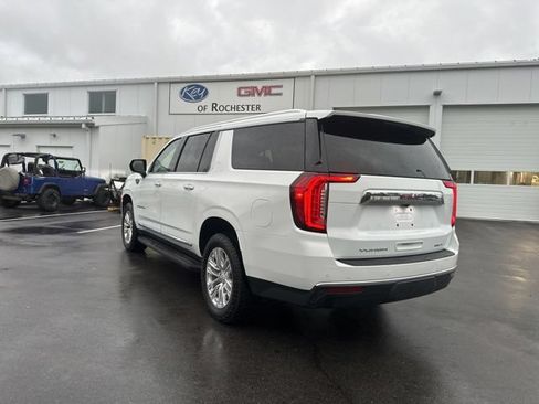 Used 2023 GMC Yukon XL SLT AWD/4WD image 3