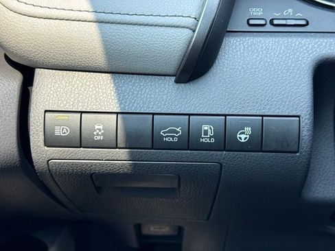 Certified 2022 Toyota Camry SE w/ Cold Weather Package FWD image 22