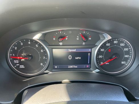 Used 2024 GMC Terrain AT4 w/ Tech Package AWD/4WD image 8