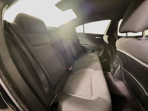 Used 2018 Dodge Charger SXT w/ Blacktop Package image 25