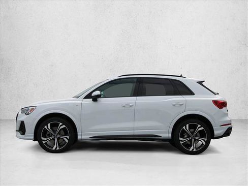 Used 2023 Audi Q3 2.0T Premium Plus w/ Premium Plus Package AWD/4WD image 12