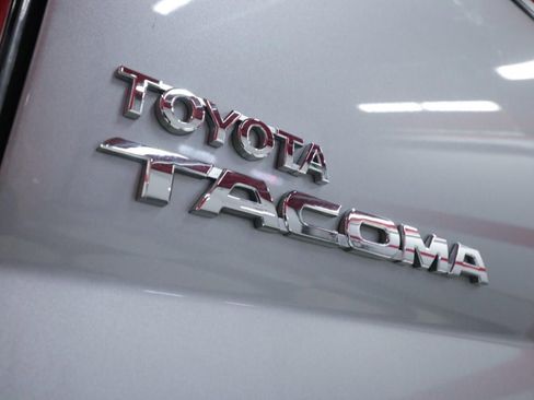 Used 2014 Toyota Tacoma PreRunner w/ SR5 Package image 29