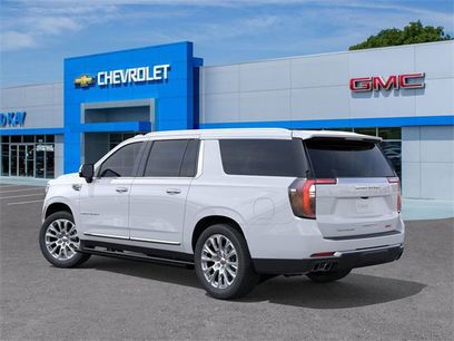 New 2026 GMC Yukon XL Denali w/ Sun & Power Step Package