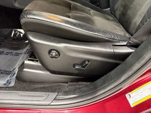 Used 2018 Jeep Grand Cherokee Altitude image 14