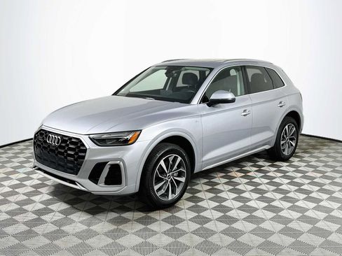 Certified 2023 Audi Q5 2.0T Premium Plus w/ Premium Plus Package AWD/4WD image 3
