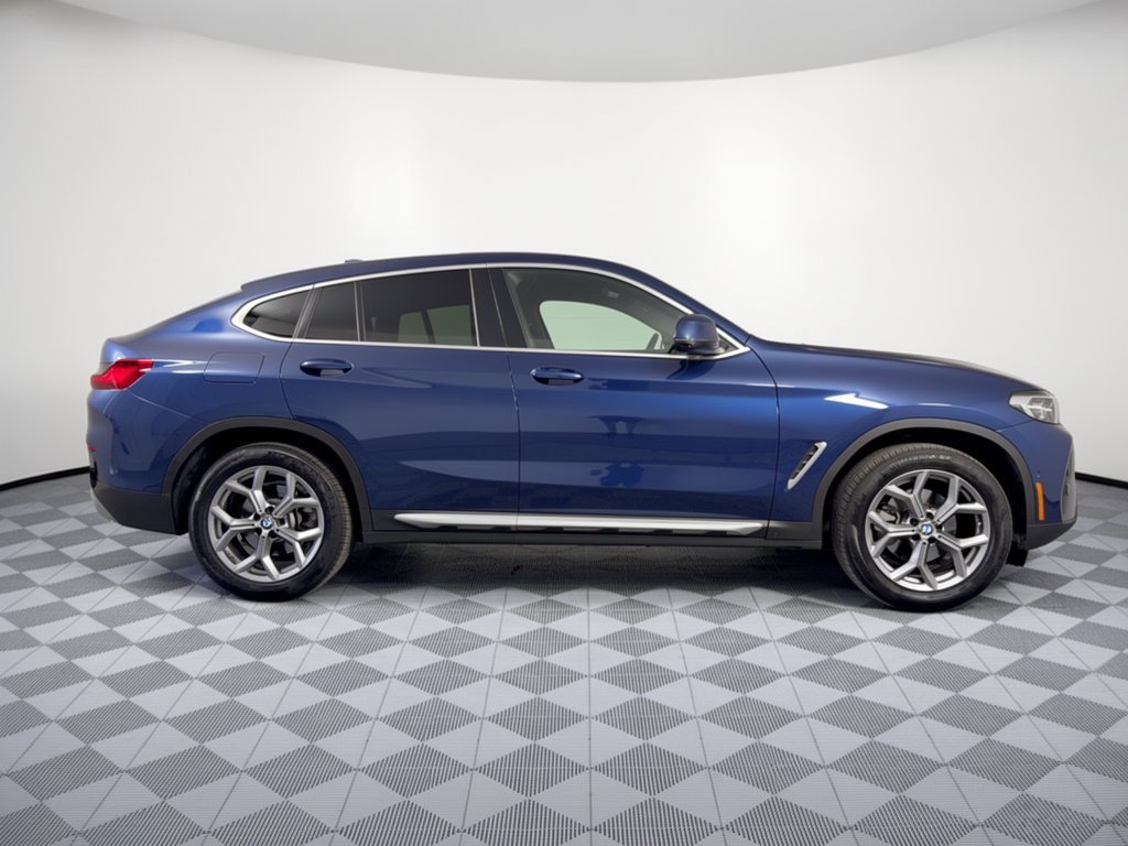 Used 2025 BMW X4 xDrive30i AWD/4WD image 8
