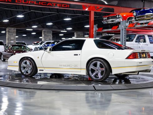 Used 1989 Chevrolet Camaro IROC-Z image 12