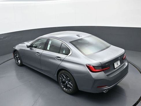 New 2025 BMW 330i xDrive Sedan w/ Convenience Package image 32