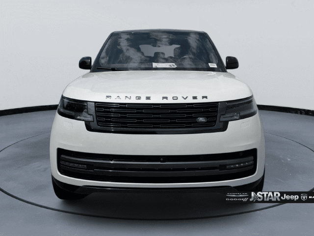 Used 2024 Land Rover Range Rover SE AWD/4WD image 2