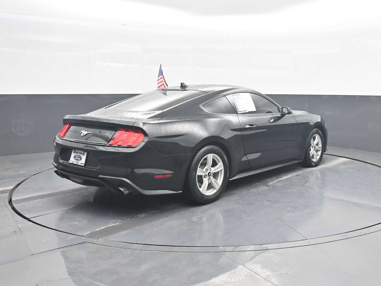 Used 2020 Ford Mustang Coupe RWD image 8