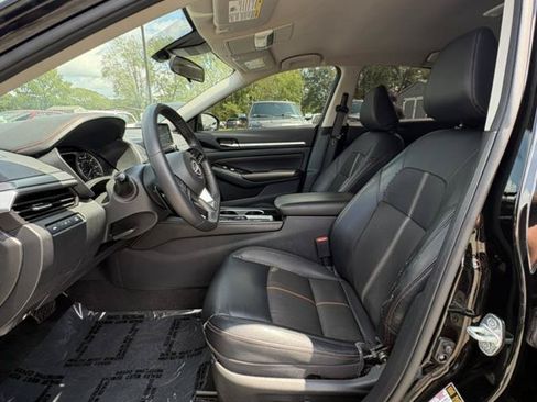 Used 2023 Nissan Altima 2.5 SR AWD/4WD image 12