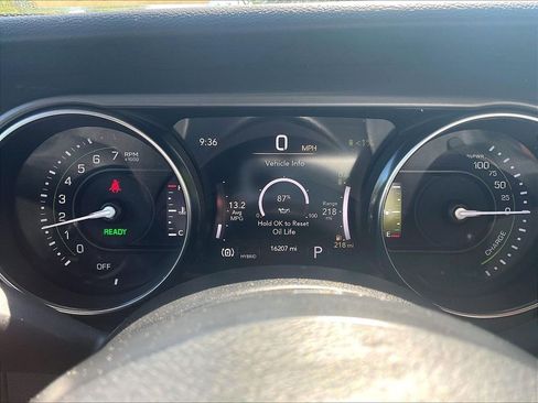 Used 2023 Jeep Wrangler Unlimited w/ Sun & Screen Package AWD/4WD image 25