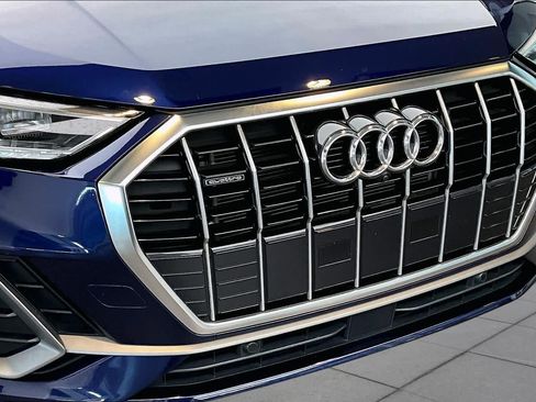 Used 2023 Audi Q3 2.0T Premium Plus w/ Premium Plus Package AWD/4WD image 32