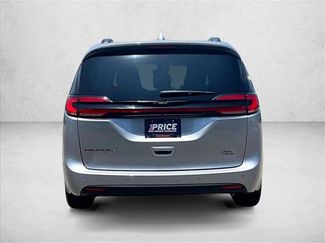 Used 2021 Chrysler Pacifica Touring-L w/ Premium & Safety Sphere Group FWD video 4