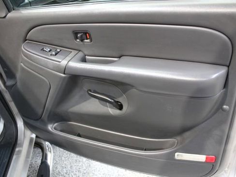 Used 2006 Chevrolet Silverado 2500 LT w/ Onstar Plus Package image 23