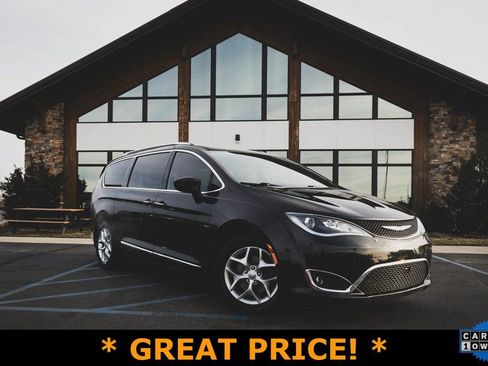 Used 2020 Chrysler Pacifica Touring-L image 1
