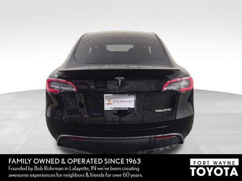 Used 2023 Tesla Model Y Performance image 8