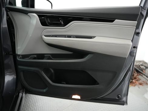 Used 2018 Honda Odyssey Elite image 52