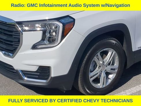 Used 2022 GMC Terrain SLE w/ Driver Convenience Package FWD image 16