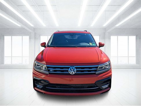 Used 2019 Volkswagen Tiguan SEL Premium R-Line w/ 3rd Row Seat Package image 9